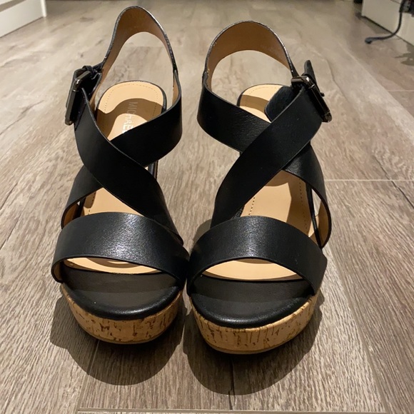 MICHAEL Black Wedges - Style Riley - Picture 3 of 9